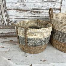 Load image into Gallery viewer, Straw Handled Basket Set
