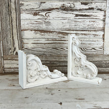 Load image into Gallery viewer, Rustic White Wooden Corbel
