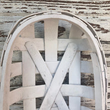 Load image into Gallery viewer, Whitewash Oval Tobacco Basket Set
