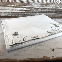 Load image into Gallery viewer, Pumpkin Reversible Table Runner
